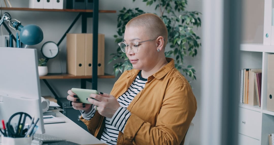 Cancer du Poumon : Pourquoi Administrer la Chimiothérapie l'Après-Midi Pourrait Changer la Donne